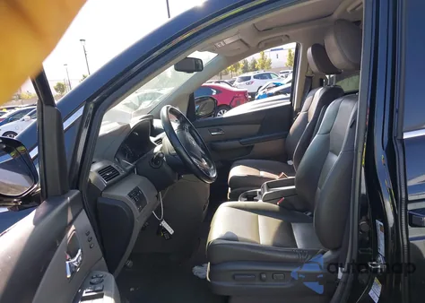 2014 Honda Odyssey Touring/Touring Elite z USA, uszkodzony, nr VIN 5FNRL5H92EB096141